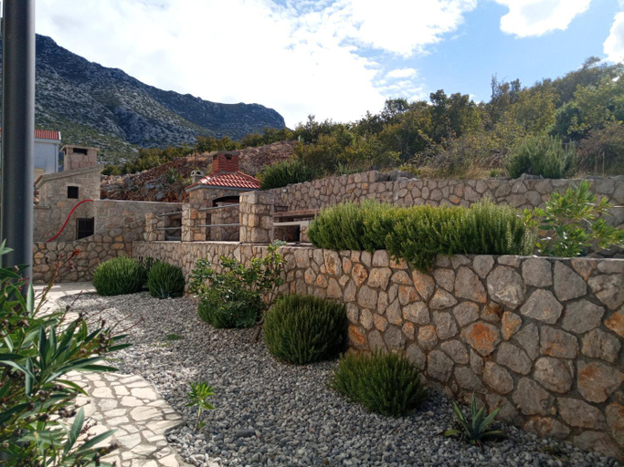Others 3, Villa Luce Apartment House, Karlobag