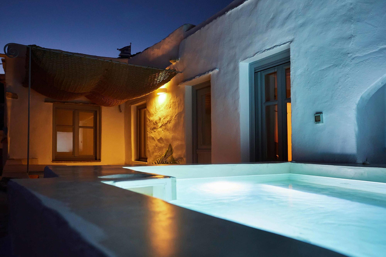 Sport & Beauty 2, Living Theros Luxury Suites, South Aegean