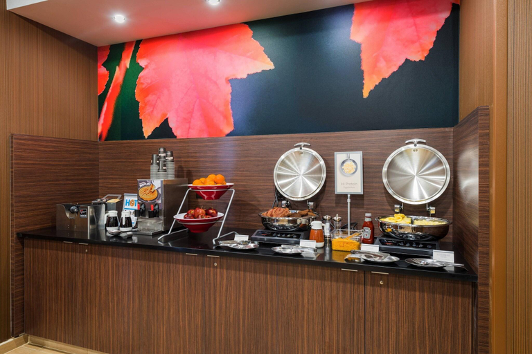 Food & Drinks 5, Fairfield by Marriott Inn & Suites Uncasville Grot, New London