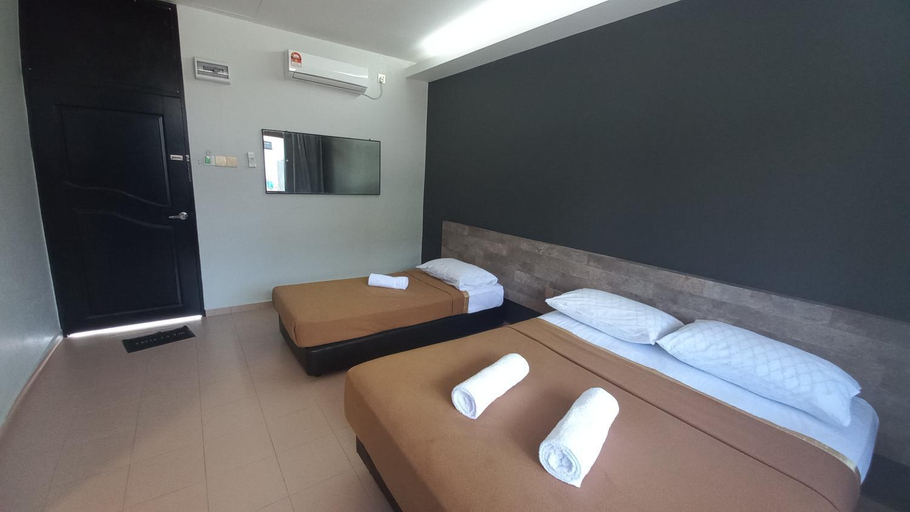Bedroom 2, DLAYARAN HOTEL & CAFE, Rompin