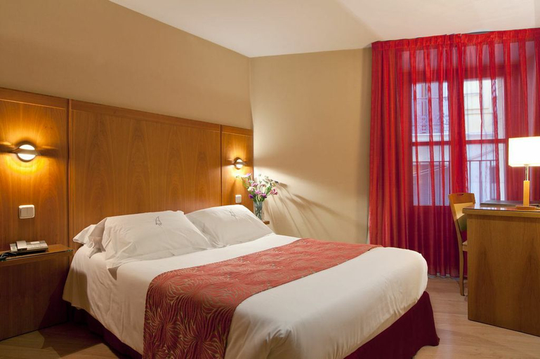 Bedroom 3, Hotel Ateneo, Madrid