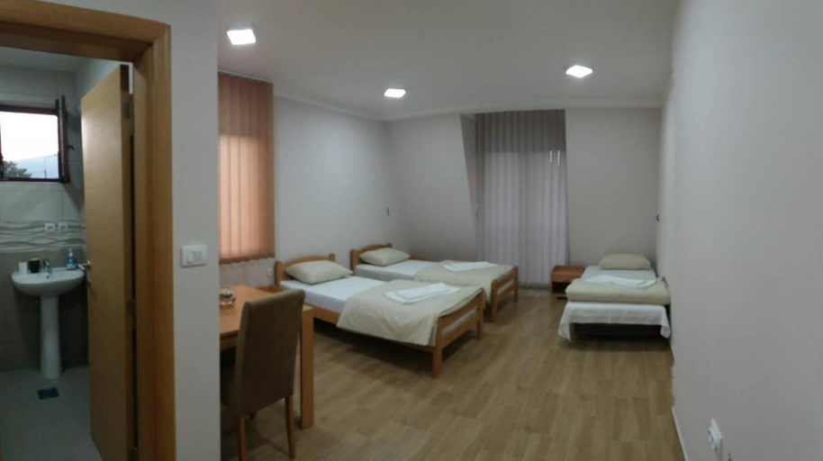 Others 5, Prenociste i restoran Ihthis, Bajina Bašta