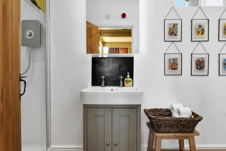 Bathroom, The Chestnuts Country House Boutique B&B, Nottinghamshire