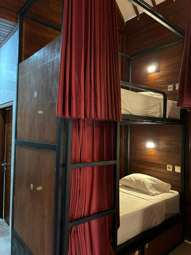 Bedroom 3, Castaway Island Hostel, Klungkung