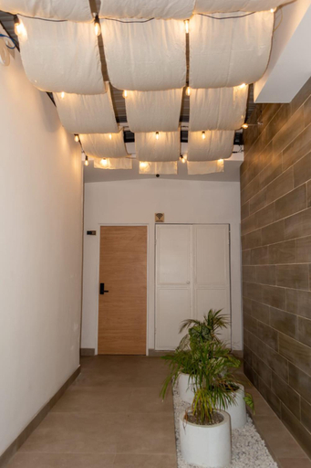 Others 5, Spacious-Comfortable, King bed, Miraflores Area H16, ZONA 7