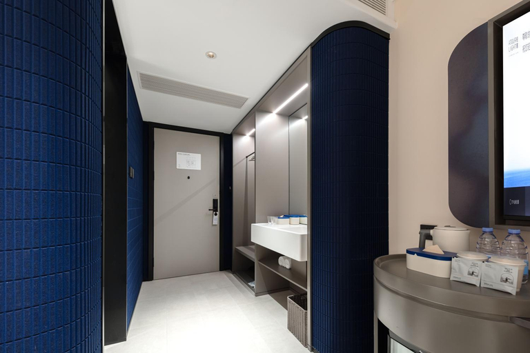 Bathroom 5, 海口国贸中心骑楼老街轻居酒店, Haikou