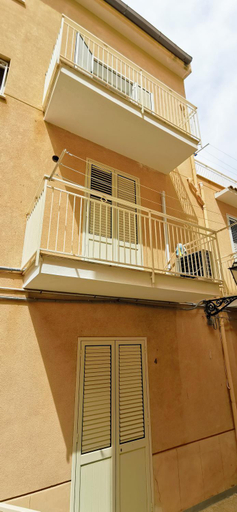 Others 2, Casa Valentina a 100 m dal mare, Palermo