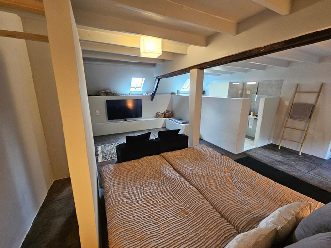 Shared lounge/TV area, La Jeannoterie, Manche