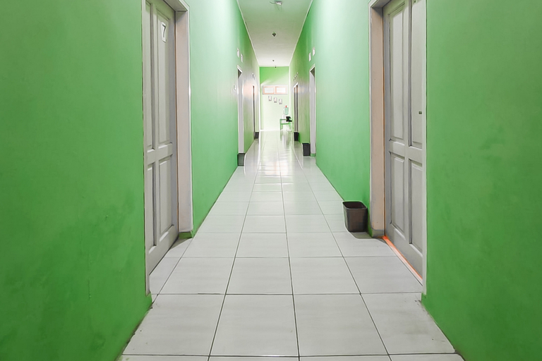 Others 5, RedDoorz Syariah near RS Dr. Hafiz Cianjur, Cianjur