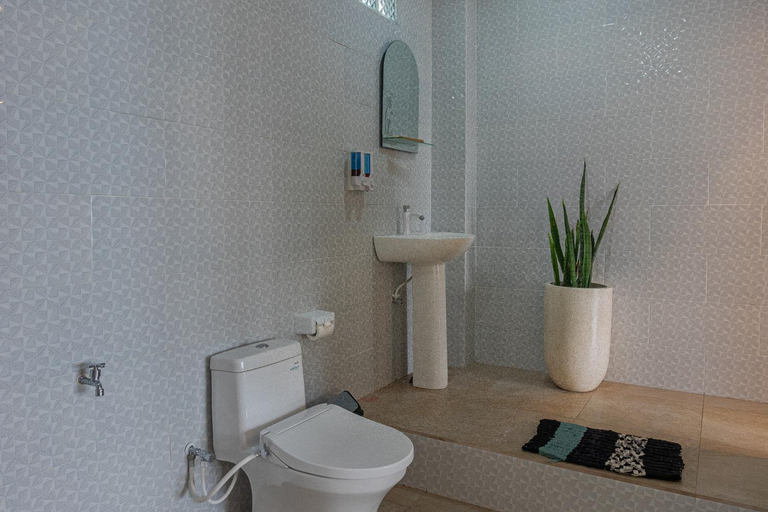 Bathroom 18