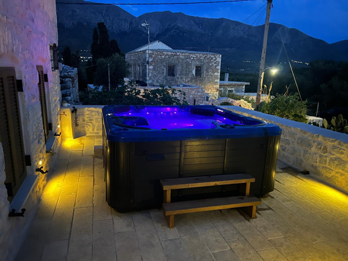 Others 5, Olive Terrace, Peloponnese