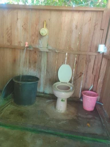 Bathroom 3, Homestay Tapor Aikos, Raja Ampat