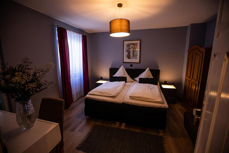 Bedroom 2, Hotel Rosengarten Kehl, Ortenaukreis