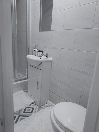 Shower 3, OnPoint Home, Coventry