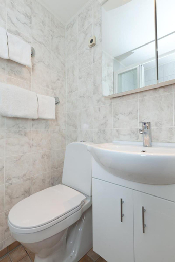 Bathroom, Bodø Hotel, Bodø