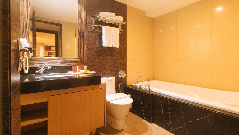 Bathroom 26