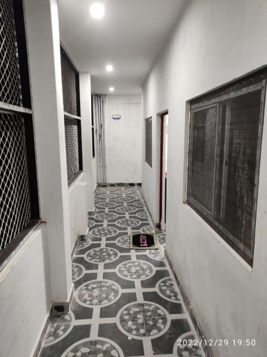 Others 5, Kesher Paying Guest House, Varanasi
