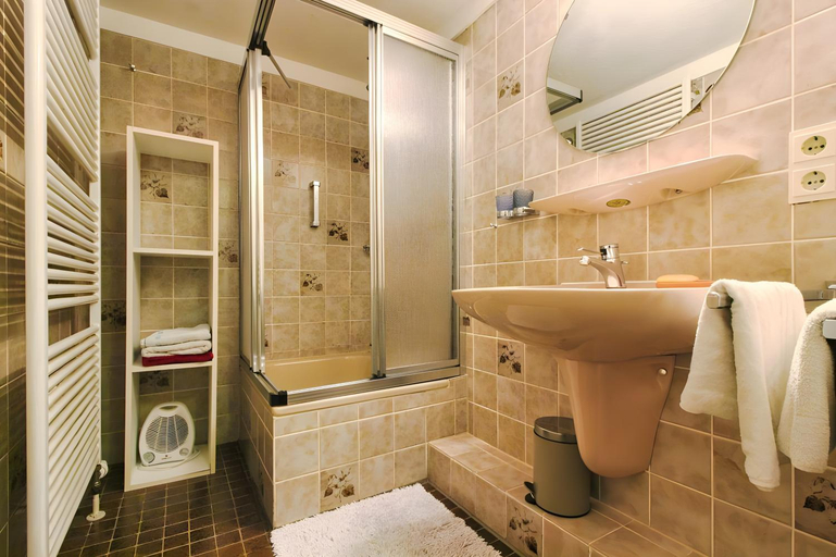 Bathroom 2, Double Room Apple Blossom, Ortenaukreis