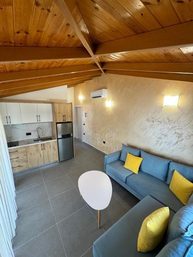Others 5, Adem Hillcrest Apartments, Sarandës