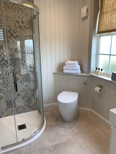 Bathroom 4, The Old Bell Guesthouse, Cambridgeshire