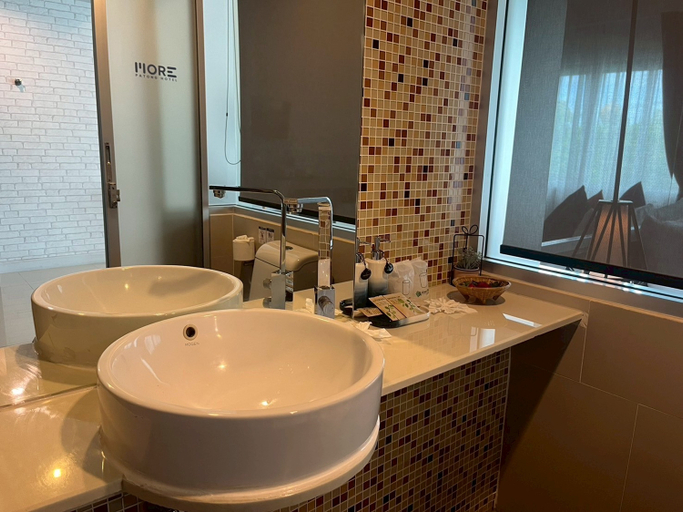 bathroom 15