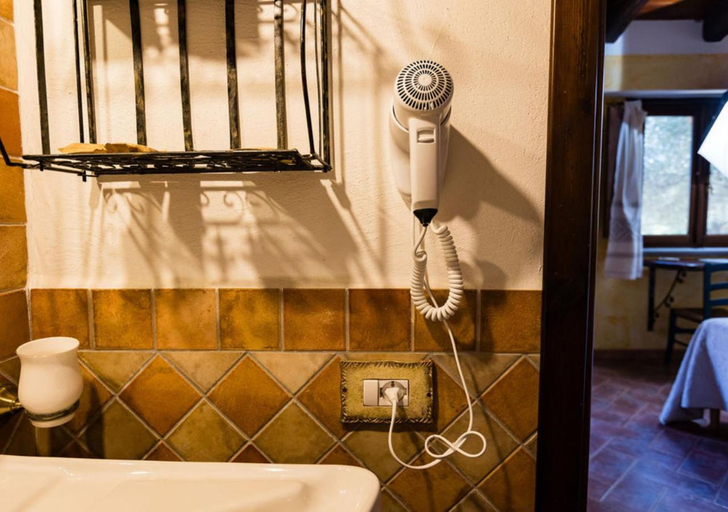 Bathroom 5, Ecoparco Neule', Nuoro