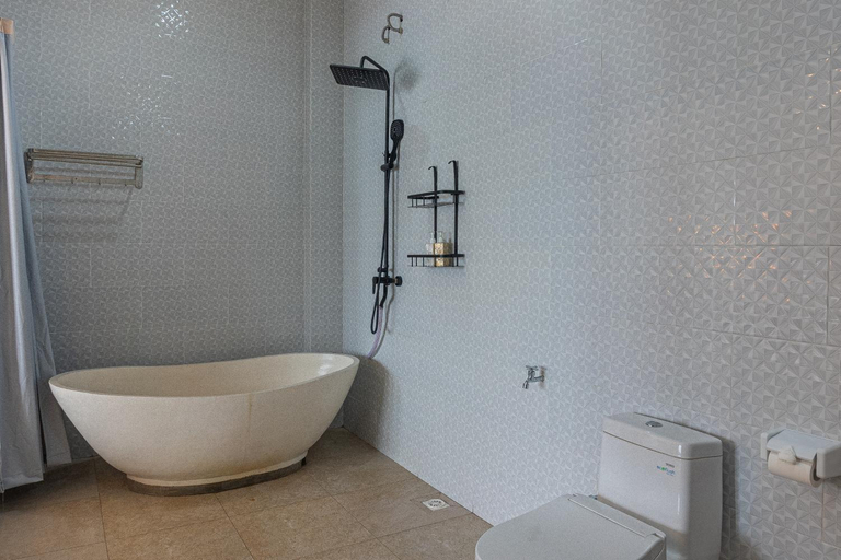 Bathroom 12