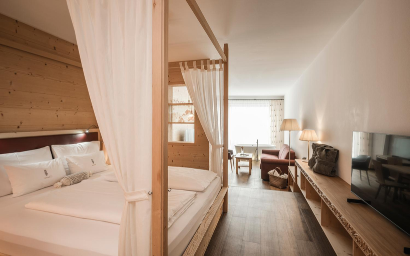 Bedroom 3, Alpenheim Charming & Spa Hotel, Bolzano