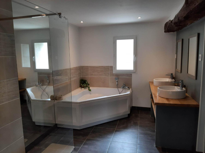 Bathroom, Le Clos du Puits, Charente