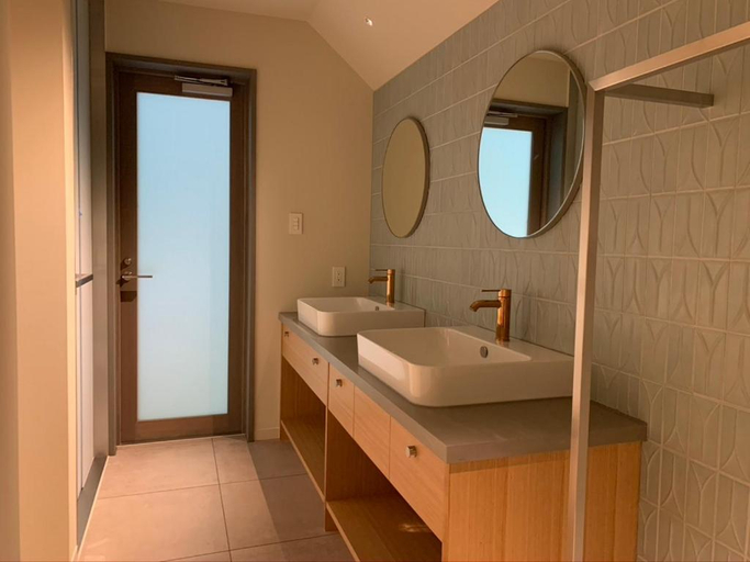 Bathroom 2, Villa and Glamping Lazy Inn, Awaji