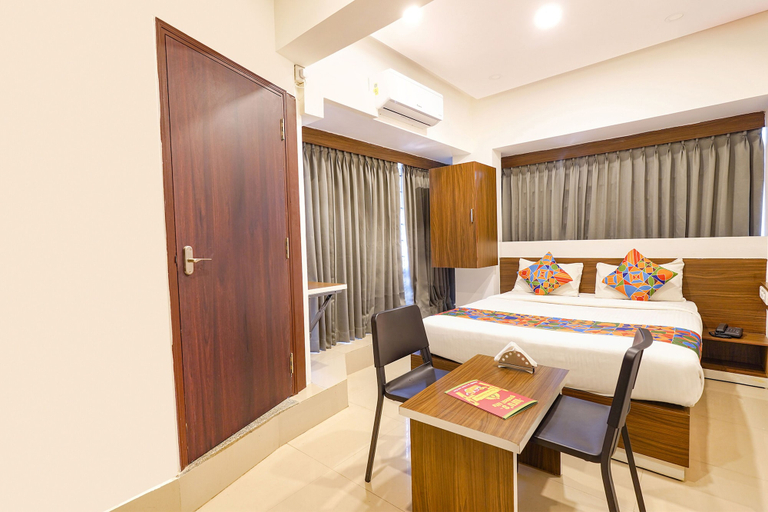 Bedroom 3, FabHotel Royal N Comforts, Bangalore