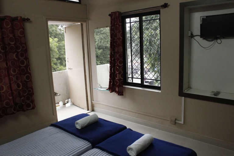 Bedroom 5, Hotel Ashray Residency, Sangli