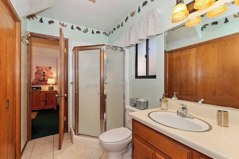 Bathroom 3, Everwood Serenity Treehouse, San Bernardino