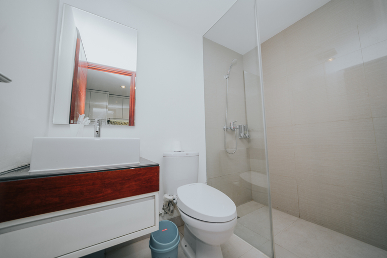 Bathroom 5, Tamansari Tera Residence Bandung by 7RM, Bandung