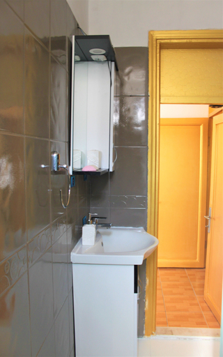 Bathroom 4, Foca Kumsal Hotel, Foça