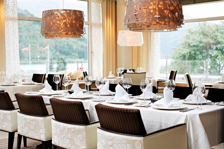 Food & Drinks 4, Alexandra, Stryn
