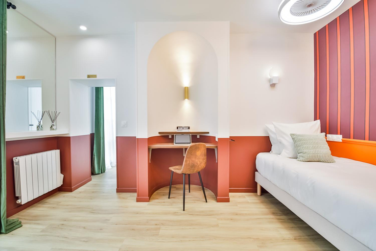 Bedroom 2, WS Opera - Chateaudun, Paris