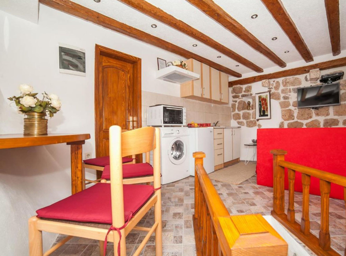 Others 5, Cozy Stay in Kotors Old Town