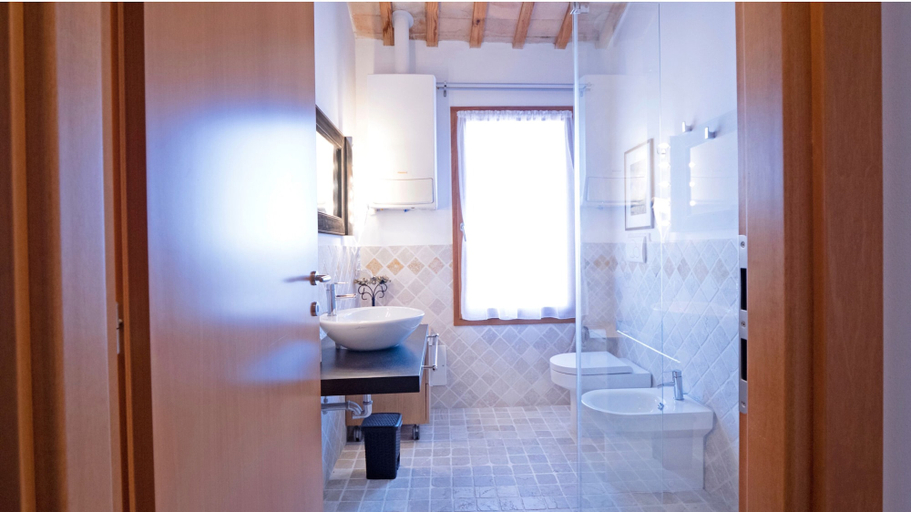 Bathroom 5, Tenuta La Rotta, Ravenna