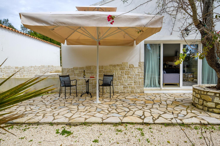 4, Kalokairia Residence, Ionian Islands