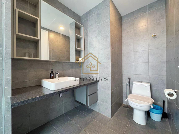 Bathroom 20