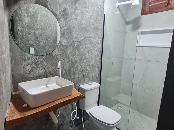 Bathroom 3, Chale dos Anjos, Fortim
