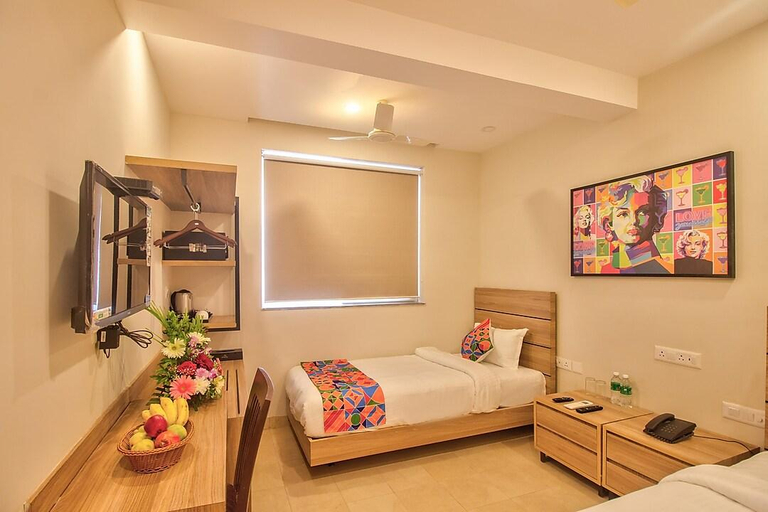 Bedroom 2, Hotel Twin Fountains - near Main Places, North Goa