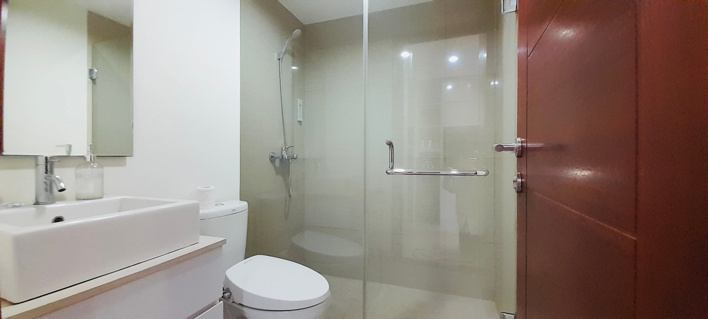 Bathroom 7