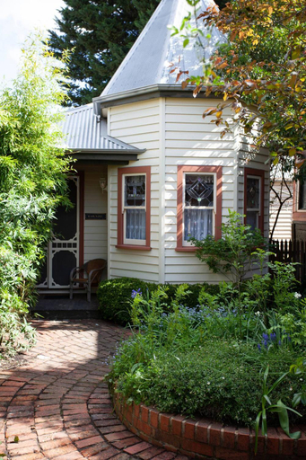 2, Rapunzels Cottage 1br Fairytale Studio Stay, Ballarat - Central