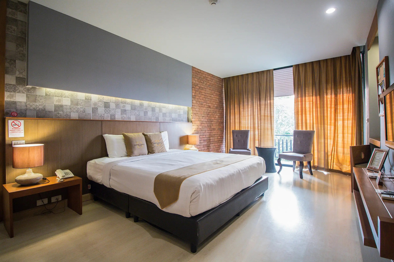 Bedroom 12