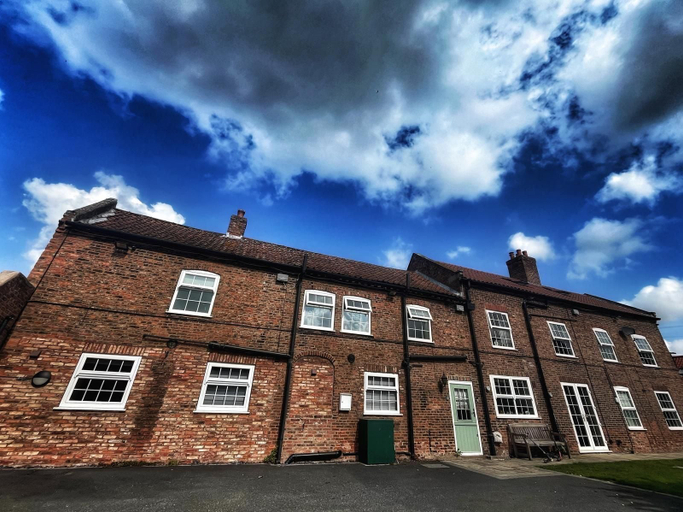 Exterior & Views 2, Maypole Farm Guest House, North Yorkshire