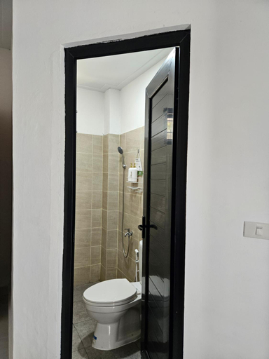 Bathroom, Hayy Homestay, Langsa