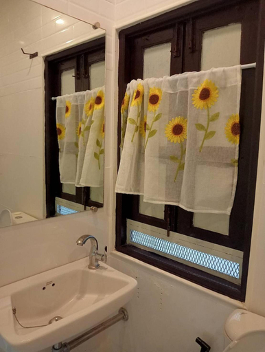 Bathroom, Khao Yoi Valley, Khao Yoi