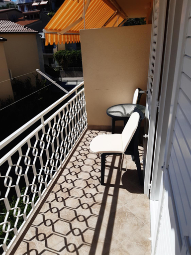 Others 2, Villa Ravlic 2, Podgora